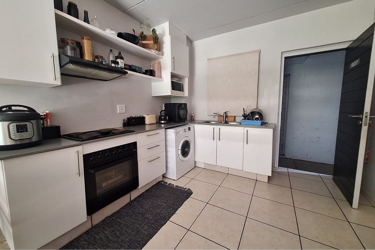 Modern 2-Bedroom Ground Floor Garden Apartment in Secure Ballito Complex - Photo 3