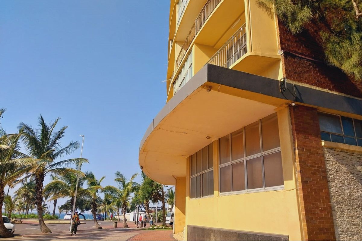 Where Lifestyle Meets Investment ( Fully- furnished Apartment) - Photo 2