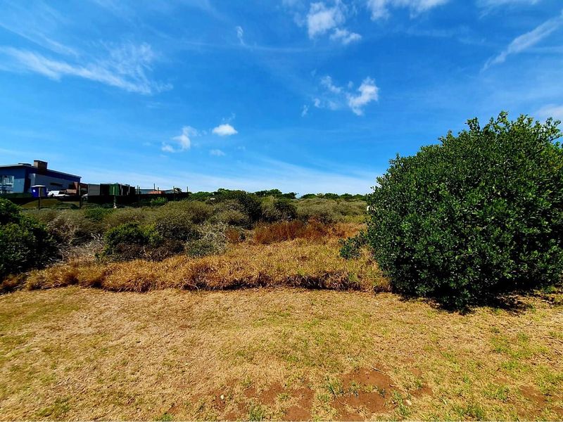 Seaside tranquility meets vibrant community in prime location - Photo 4