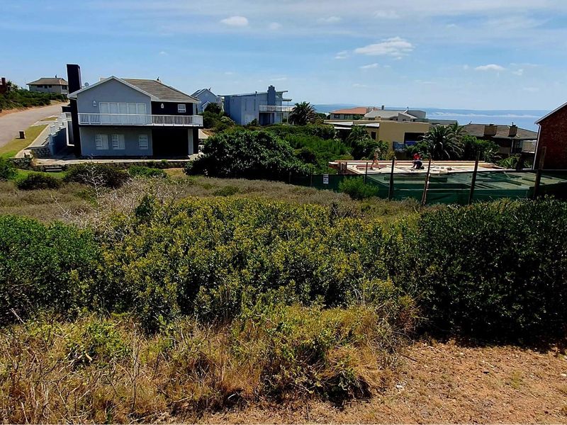 Seaside tranquility meets vibrant community in prime location - Photo 5