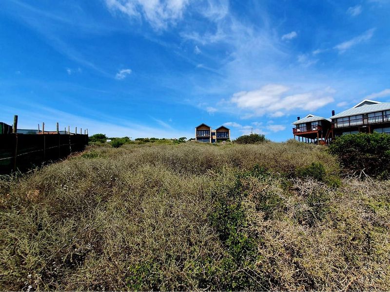 Seaside tranquility meets vibrant community in prime location - Photo 8