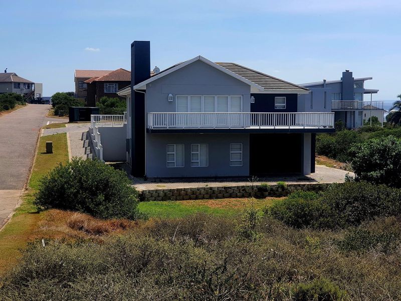 Seaside tranquility meets vibrant community in prime location - Photo 1