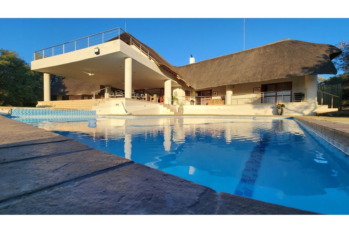 BIG 5 - Exclusive Whole owner private Safari Lodge in Mabula Private Game Reserve - Photo 5