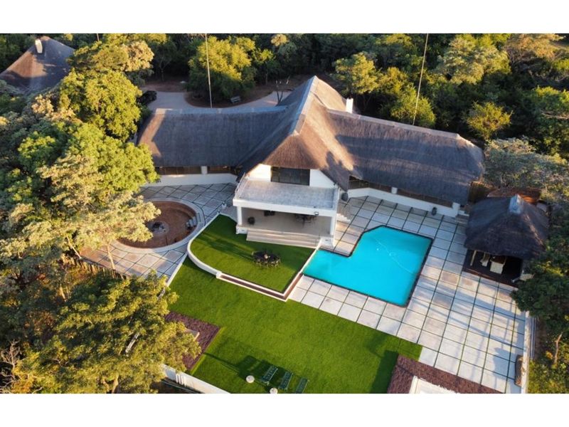 BIG 5 - Exclusive Whole owner private Safari Lodge in Mabula Private Game Reserve - Photo 7