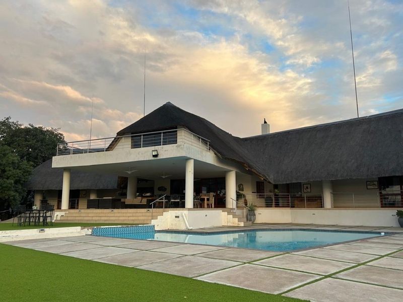 BIG 5 - Exclusive Whole owner private Safari Lodge in Mabula Private Game Reserve - Photo 9