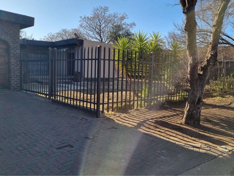 "Your Dream Home Awaits in Sharon Park!" - Photo 2