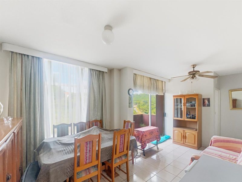 "Charming 3-Bedroom Apartment in Morningside" - Photo 3