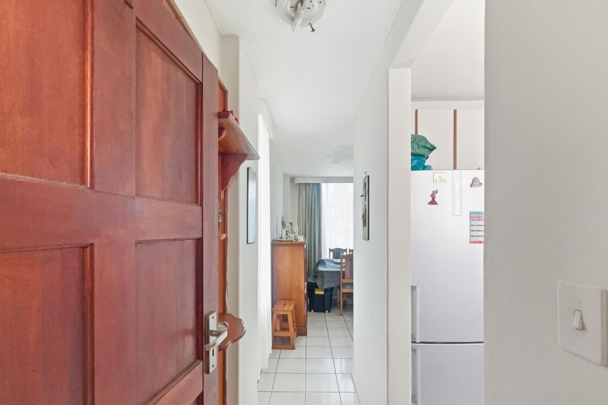 "Charming 3-Bedroom Apartment in Morningside" - Photo 5
