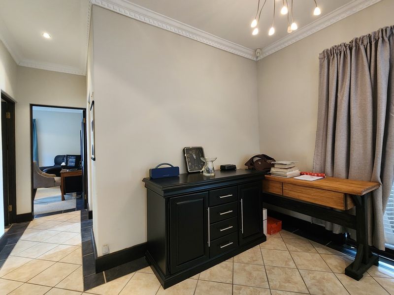 Modern Coastal Elegance - Just Steps from the Ocean - Photo 9