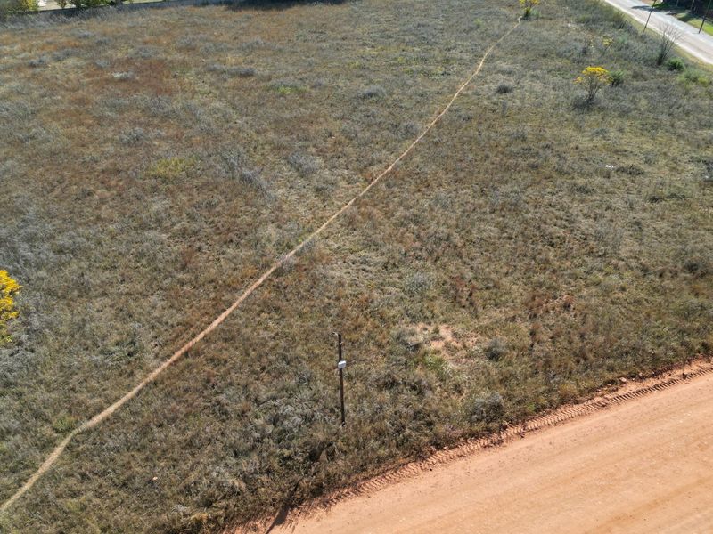 Large vacant stand measuring 4047m2 - Photo 5