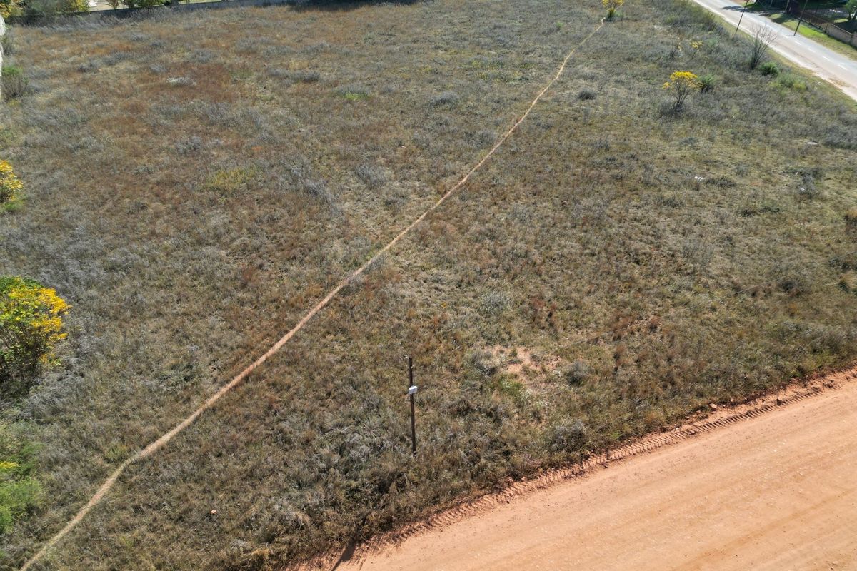 Large vacant stand measuring 4047m2 - Photo 5