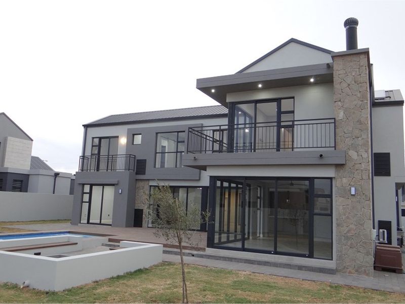 5 Bedroom House in Midstream Heights - Photo 6