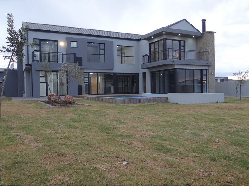 5 Bedroom House in Midstream Heights - Photo 5