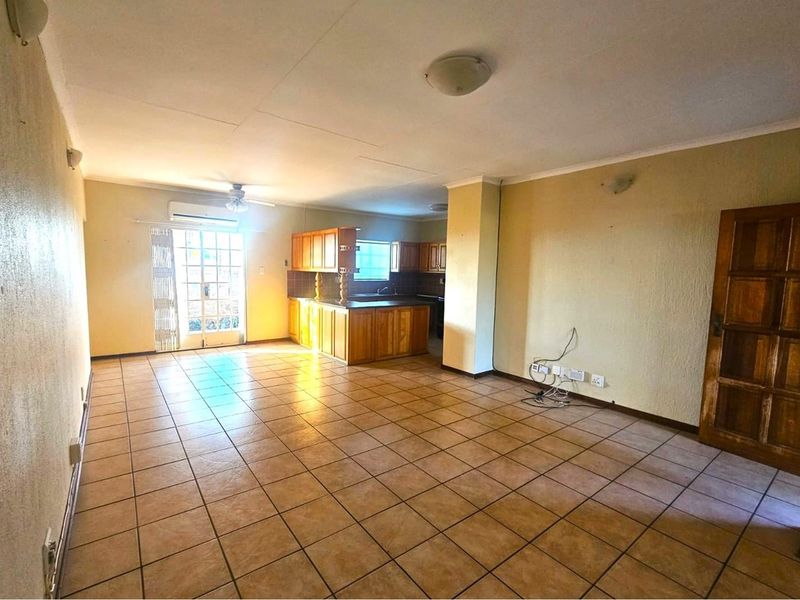 Exclusive 3-Bedroom Home in Acacia Views,  Comfort,  Security and Location in One! - Photo 3
