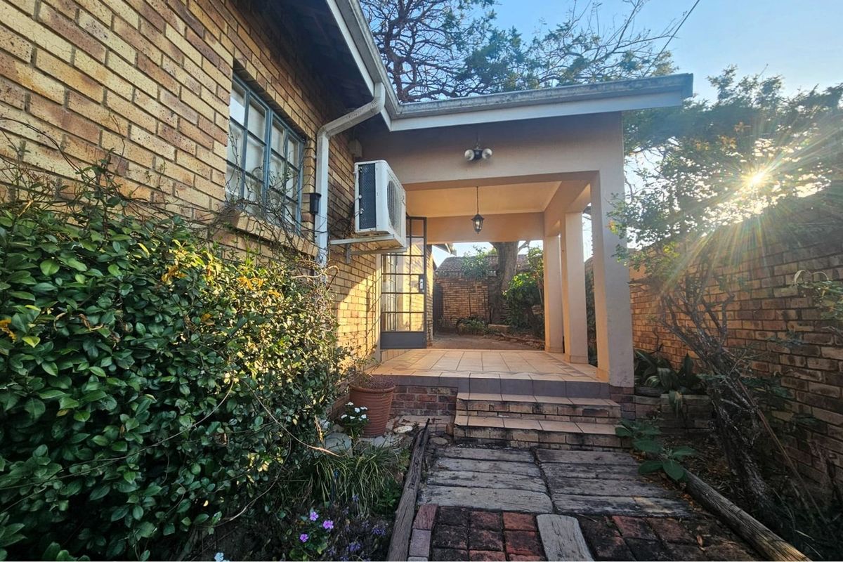 Exclusive 3-Bedroom Home in Acacia Views,  Comfort,  Security and Location in One! - Photo 2