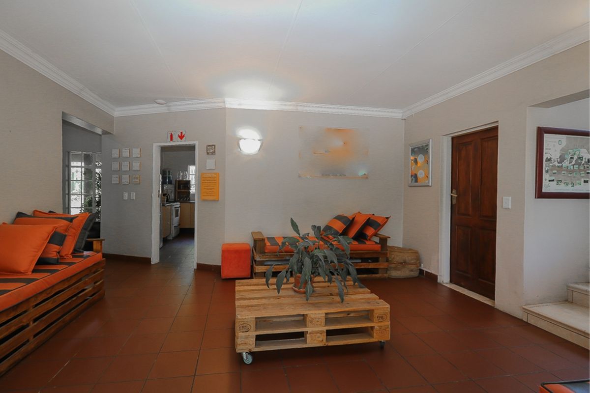 Farm-Style Freedom Meets Elegant Living in Farmall, Randburg - Photo 5