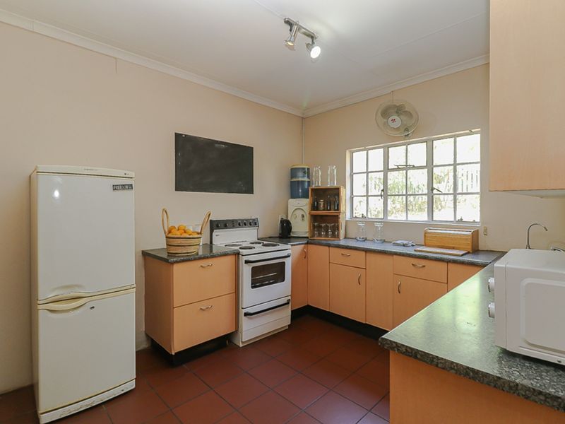 Farm-Style Freedom Meets Elegant Living in Farmall, Randburg - Photo 10