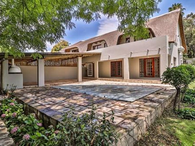 Beautiful Unique Spacious Boutique Hotel Style Home For Sale in Bedfordview - Photo 10