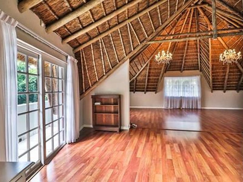 Beautiful Unique Spacious Boutique Hotel Style Home For Sale in Bedfordview - Photo 9