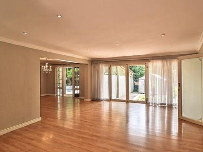 Beautiful Unique Spacious Boutique Hotel Style Home For Sale in Bedfordview - Photo 5