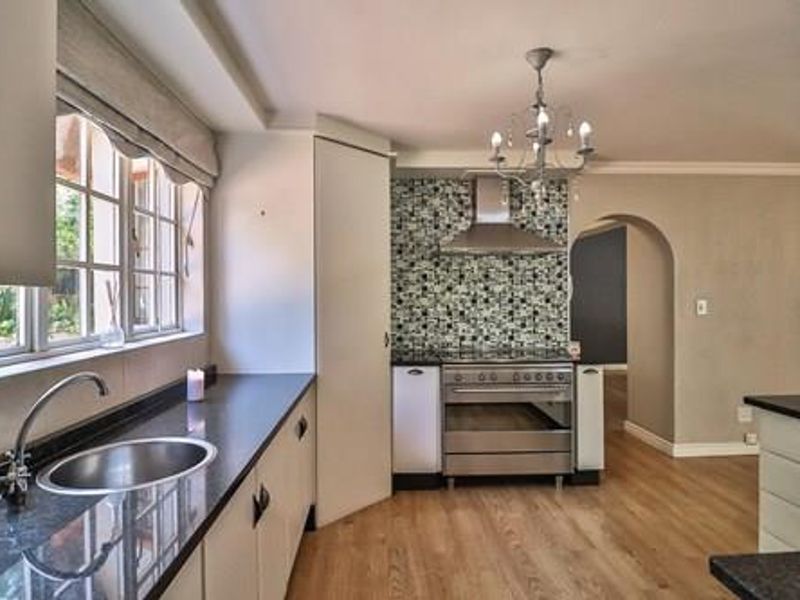 Beautiful Unique Spacious Boutique Hotel Style Home For Sale in Bedfordview - Photo 2