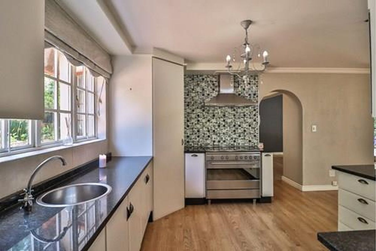 Beautiful Unique Spacious Boutique Hotel Style Home For Sale in Bedfordview - Photo 2