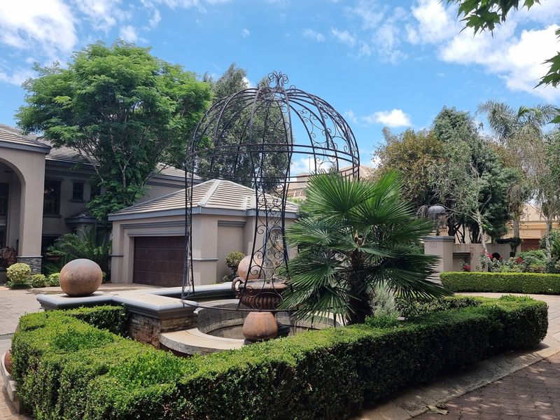 The ultimate retreat in Waterfront Estate - A luxurious haven for the extended family. - Photo 4