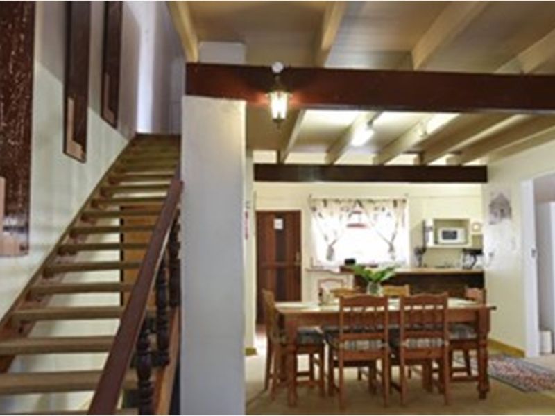 Self catering Guesthouse situated in the heart of Dullstroom - Photo 9