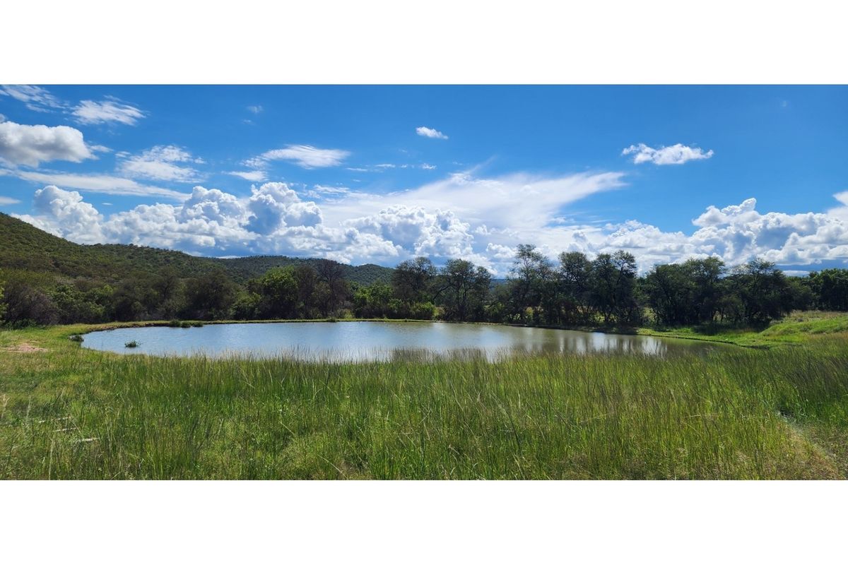 317.48 ha Farm near Bela-Bela with abundant water and spectacular views - OFF GRID - Photo 2