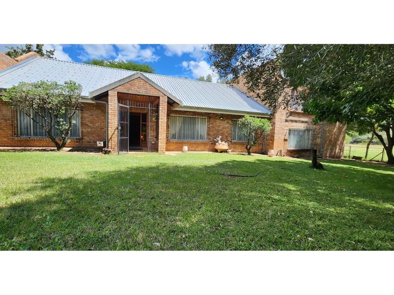 317.48 ha Farm near Bela-Bela with abundant water and spectacular views - OFF GRID - Photo 5