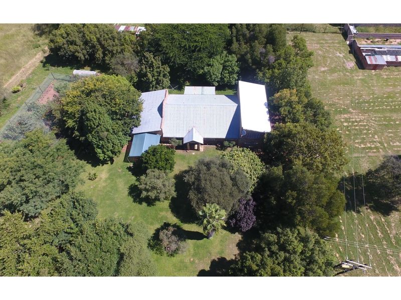 317.48 ha Farm near Bela-Bela with abundant water and spectacular views - OFF GRID - Photo 4