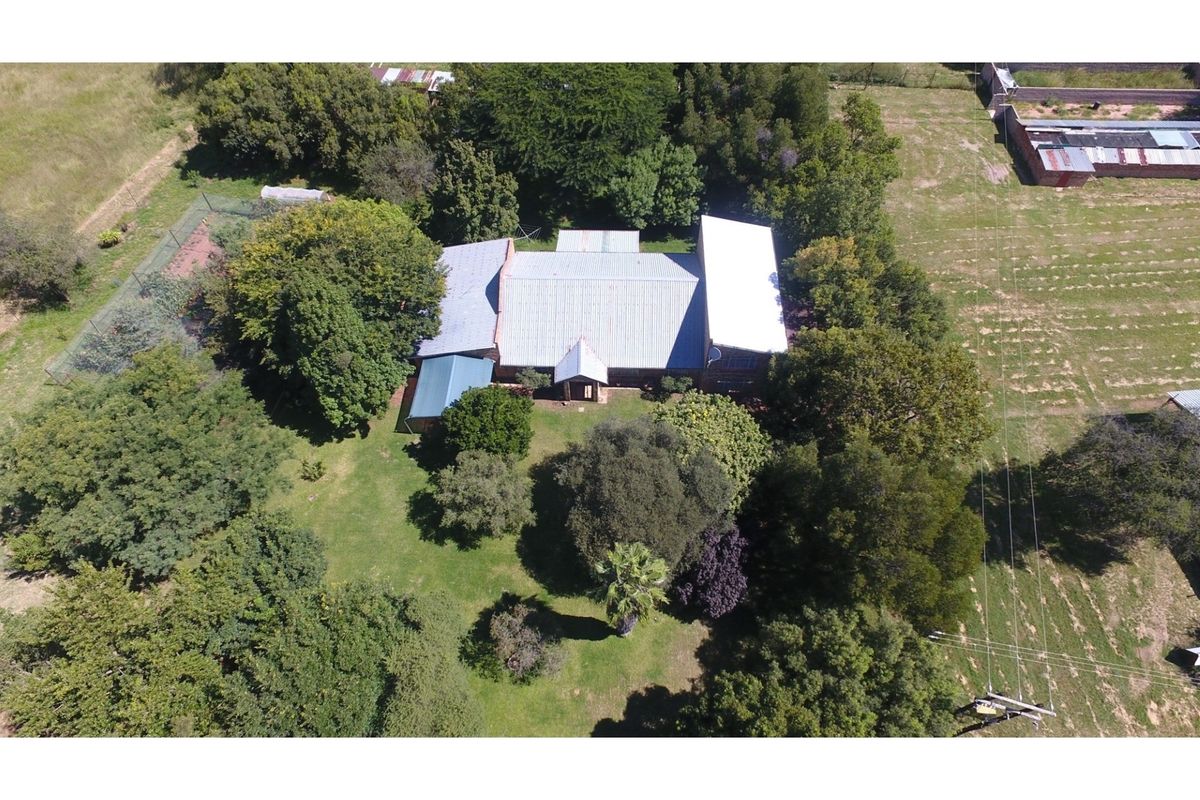 317.48 ha Farm near Bela-Bela with abundant water and spectacular views - OFF GRID - Photo 4