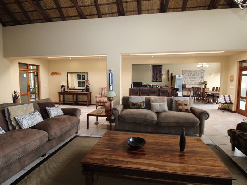 Mabula Big 5 Private Game Reserve - Lodge with 5 chalets and Panoramic Waterberg mountain views - Photo 10