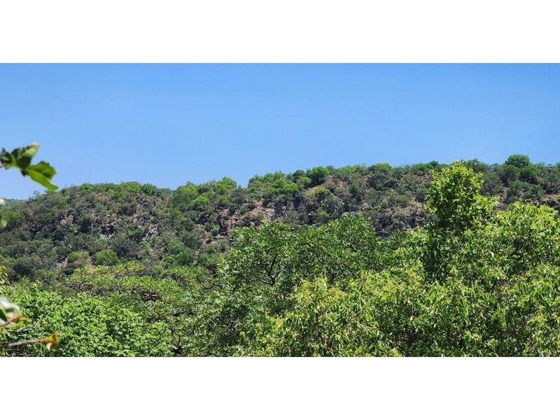 Intaba-Indle - Spectacular cliff and  mountain  views - Vacant land - Tar Roads - Photo 6