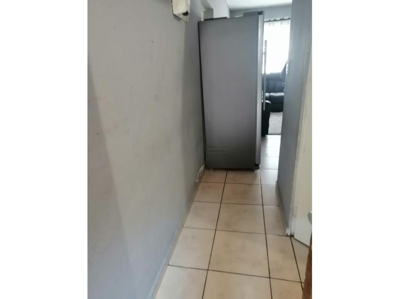 Fully tenanted 8 unit flat for sale - Photo 10