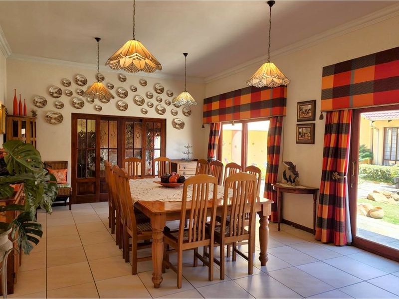 Ideal for a LARGE family or a Guest House. - Photo 7