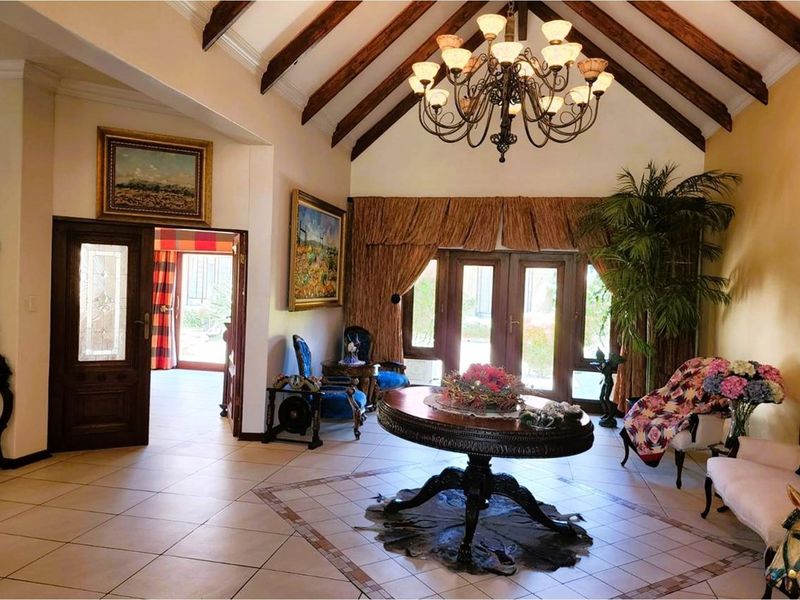 Ideal for a LARGE family or a Guest House. - Photo 8