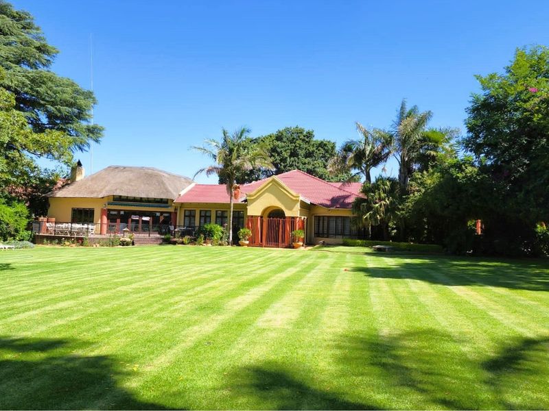 Ideal for a LARGE family or a Guest House. - Photo 2