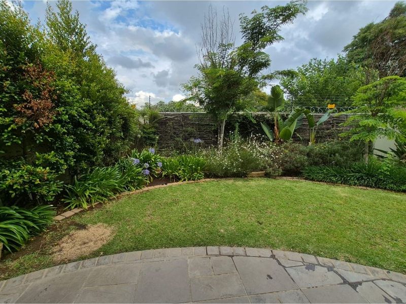 A stunning 4-bedroom house in a secure estate in Equestria! - Photo 4