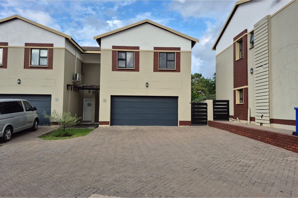 A stunning 4-bedroom house in a secure estate in Equestria! - Photo 3