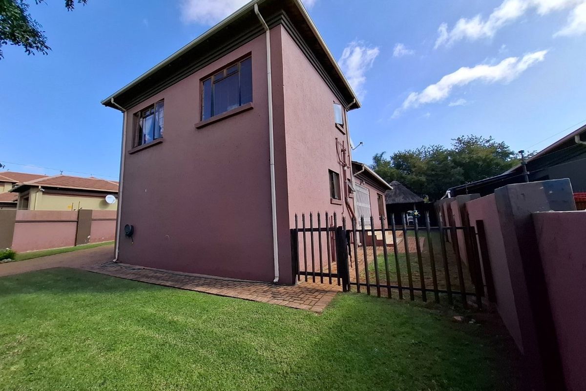 Time to Buy? Family home in Aerorand available.... - Photo 3