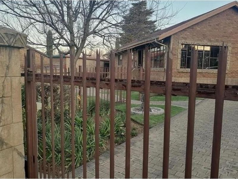 Well Looked After Spacious Family Home!!! - Photo 6