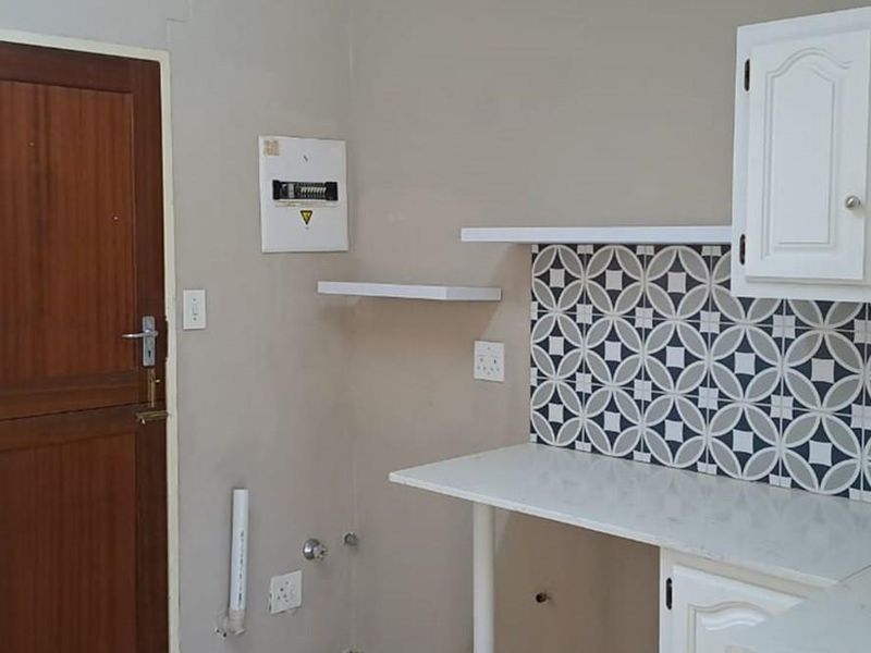 Charming 2-Bedroom Home for sale in a Retirement Village - Photo 6