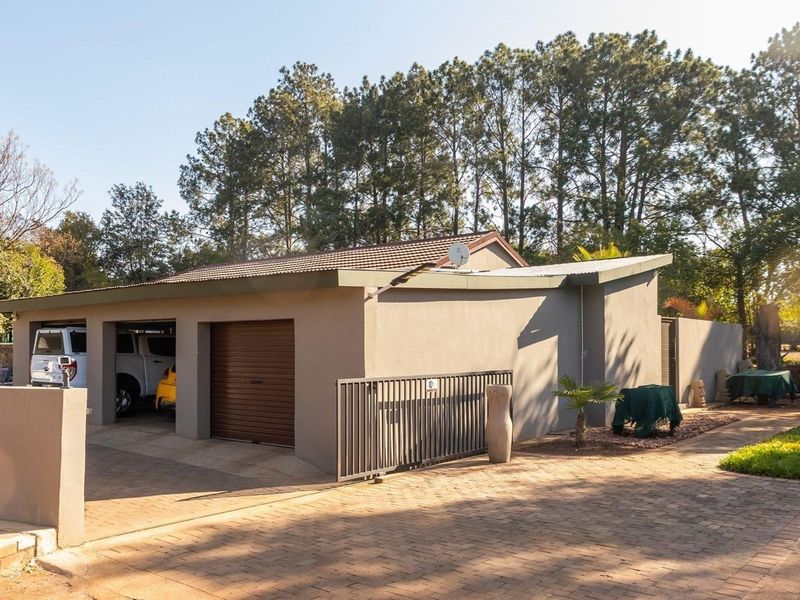 Expansive 2.2 Hectare Property with Two Distinctive Homes and Amenities - Photo 4