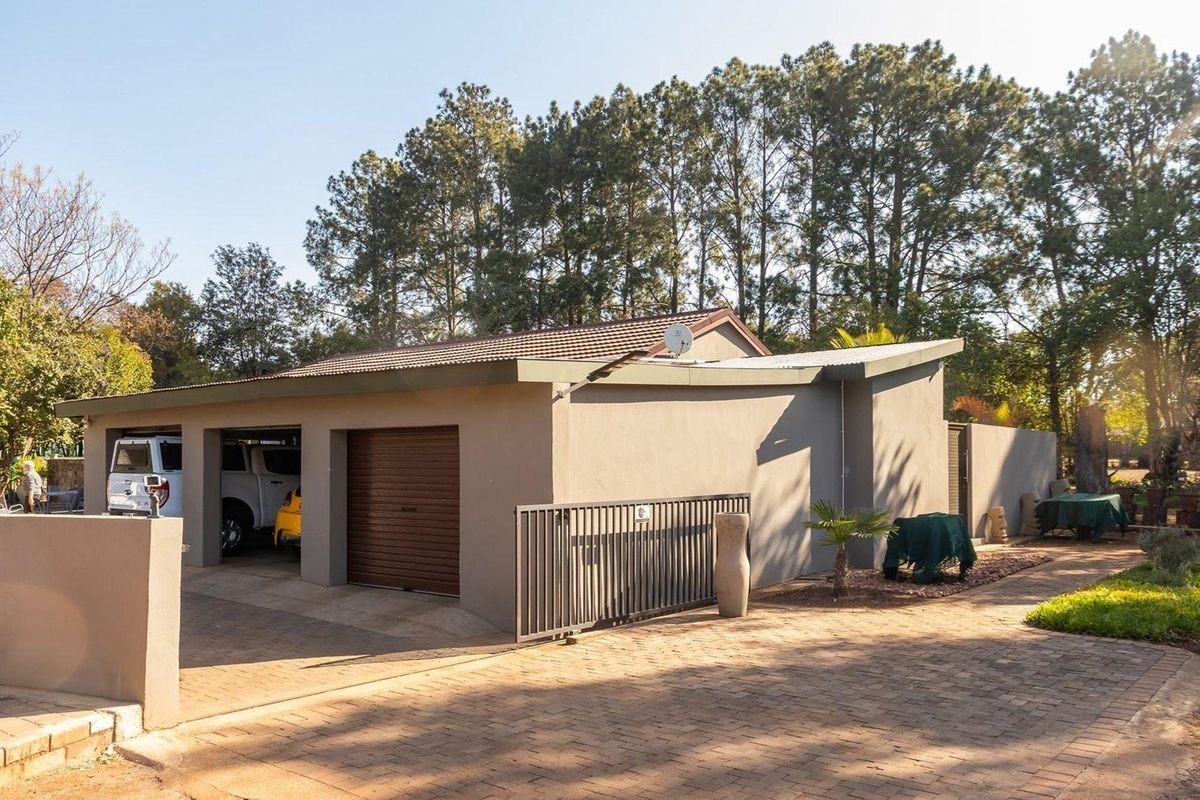 Expansive 2.2 Hectare Property with Two Distinctive Homes and Amenities - Photo 4