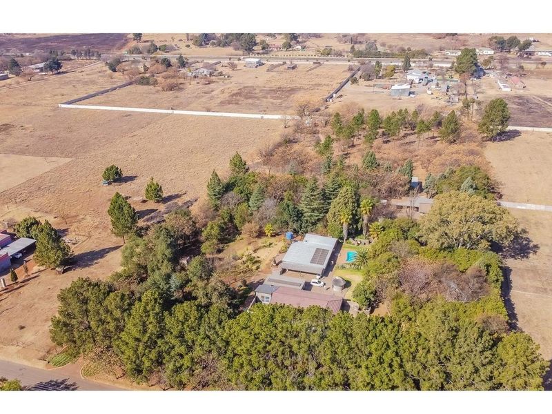 Expansive 2.2 Hectare Property with Two Distinctive Homes and Amenities - Photo 3