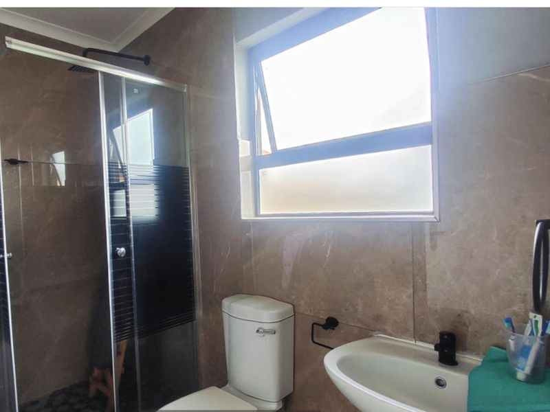 Stylish Family Home in Vanderbijlpark - Photo 7