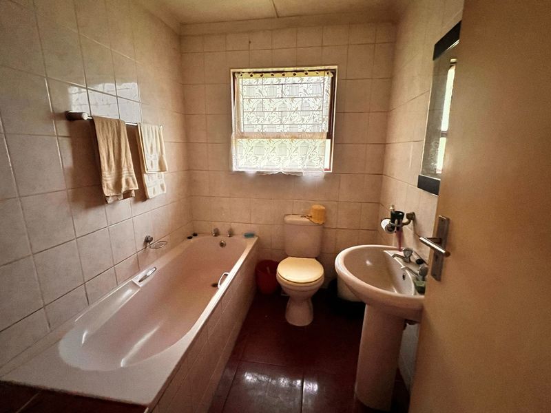 Two bedroom home walled and gated for sale in East London Summerpride - Photo 9