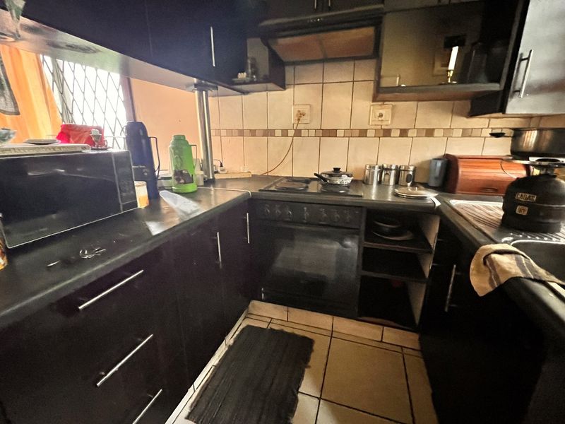 Two bedroom home walled and gated for sale in East London Summerpride - Photo 4