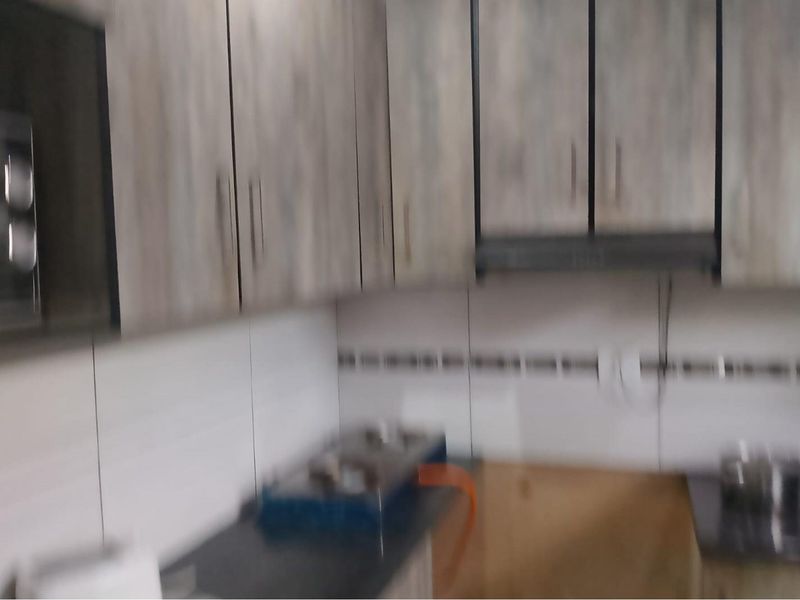 A newly build 2 bathroom with 4 outside rooms in Braamfisher - Photo 3